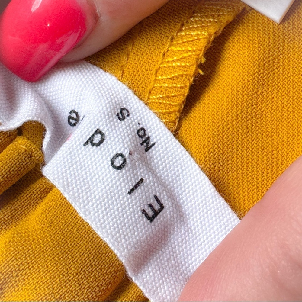 NWT Elodie pleated mustard belted shorts ❤️ - Picture 5 of 7